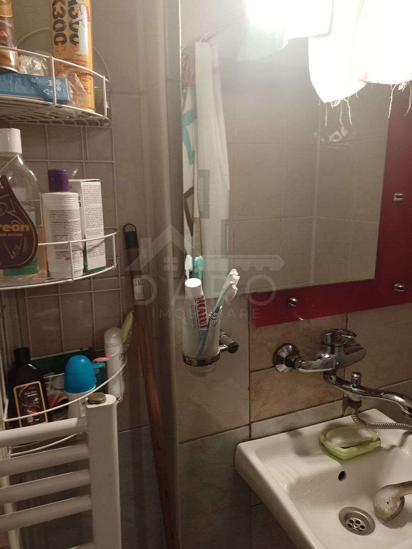 Vânzare apartament 2 camere - Poză 3