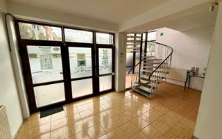 Spatiu comercial P+1 - 200mp - vad - pretabilitate mare - Lapus - Poză 1