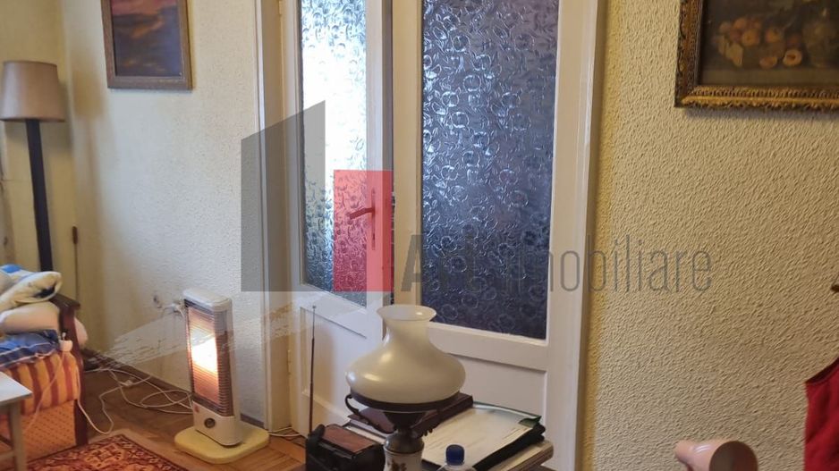 APARTAMENT 3 CAMERE -PIATA ROMANA - Poză 2