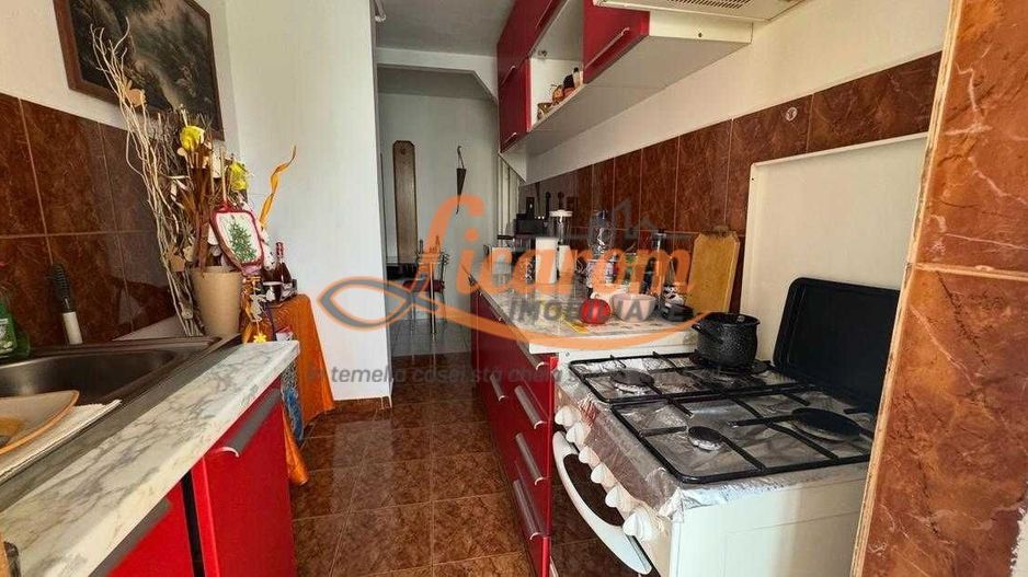 Apartament 3 camere decomandat Calea Bucuresti etaj 1/4 - Poză 6