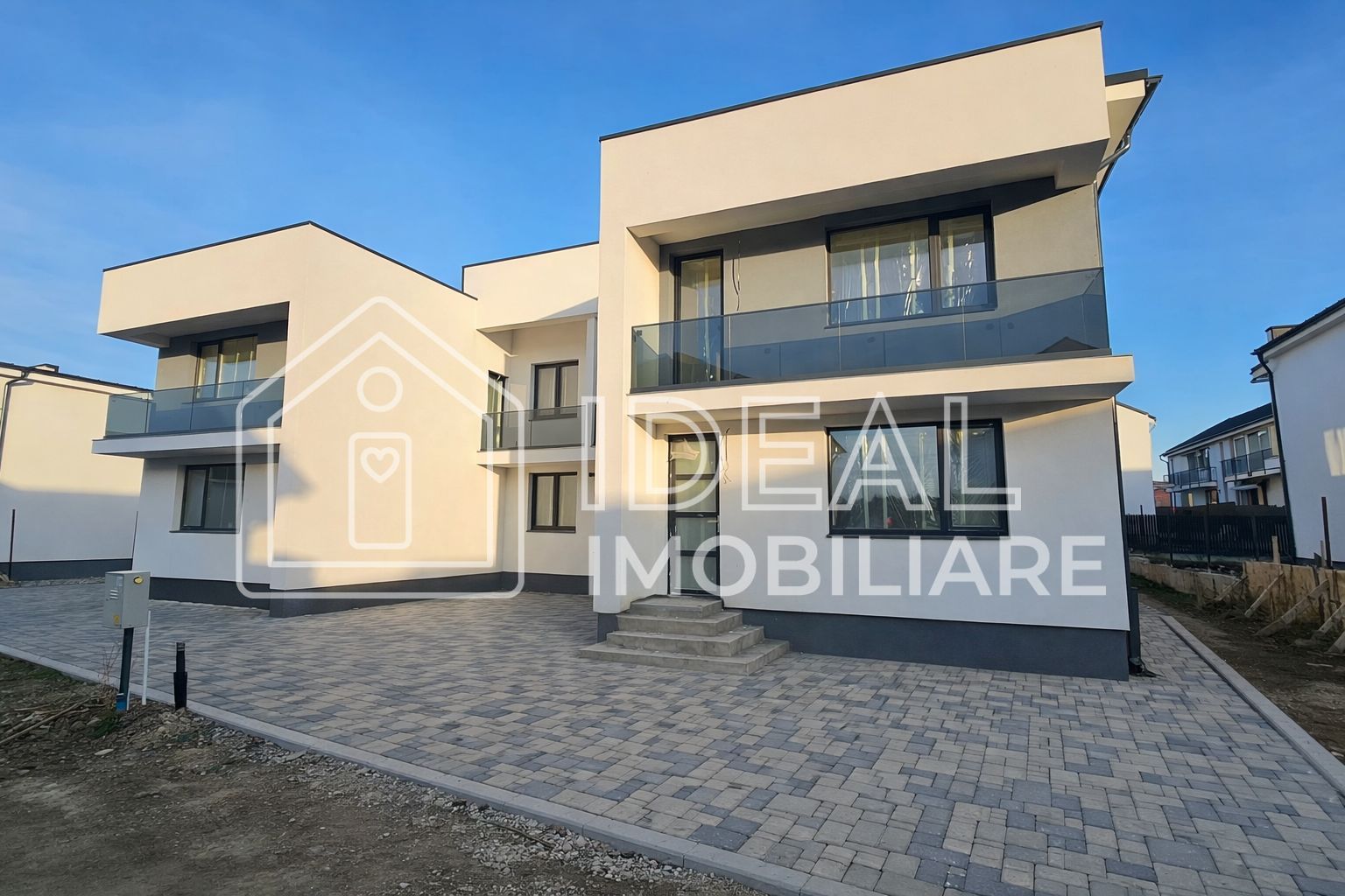 Casa cu 3 camere si 200 mp de curte, in Cartierul Arhitectilor - Poză 2