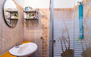 Vatra Luminoasa, bloc caramida reabilitat, parter inalt, renovat, parc - Poză 4