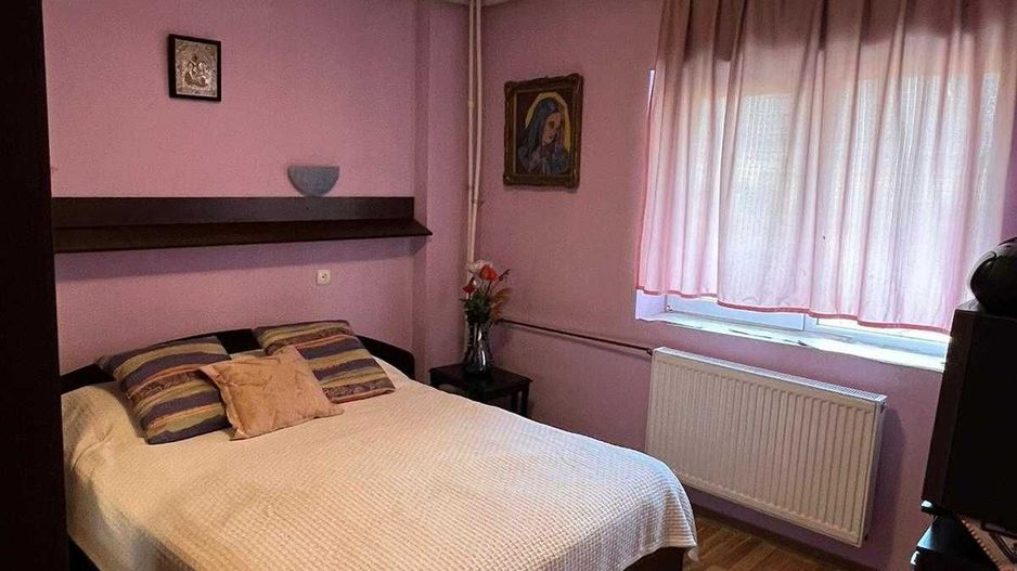 Vand 3 camere dec., confort 1, sos. Alexandriei - Piata Rahova - Teius - Poză 1