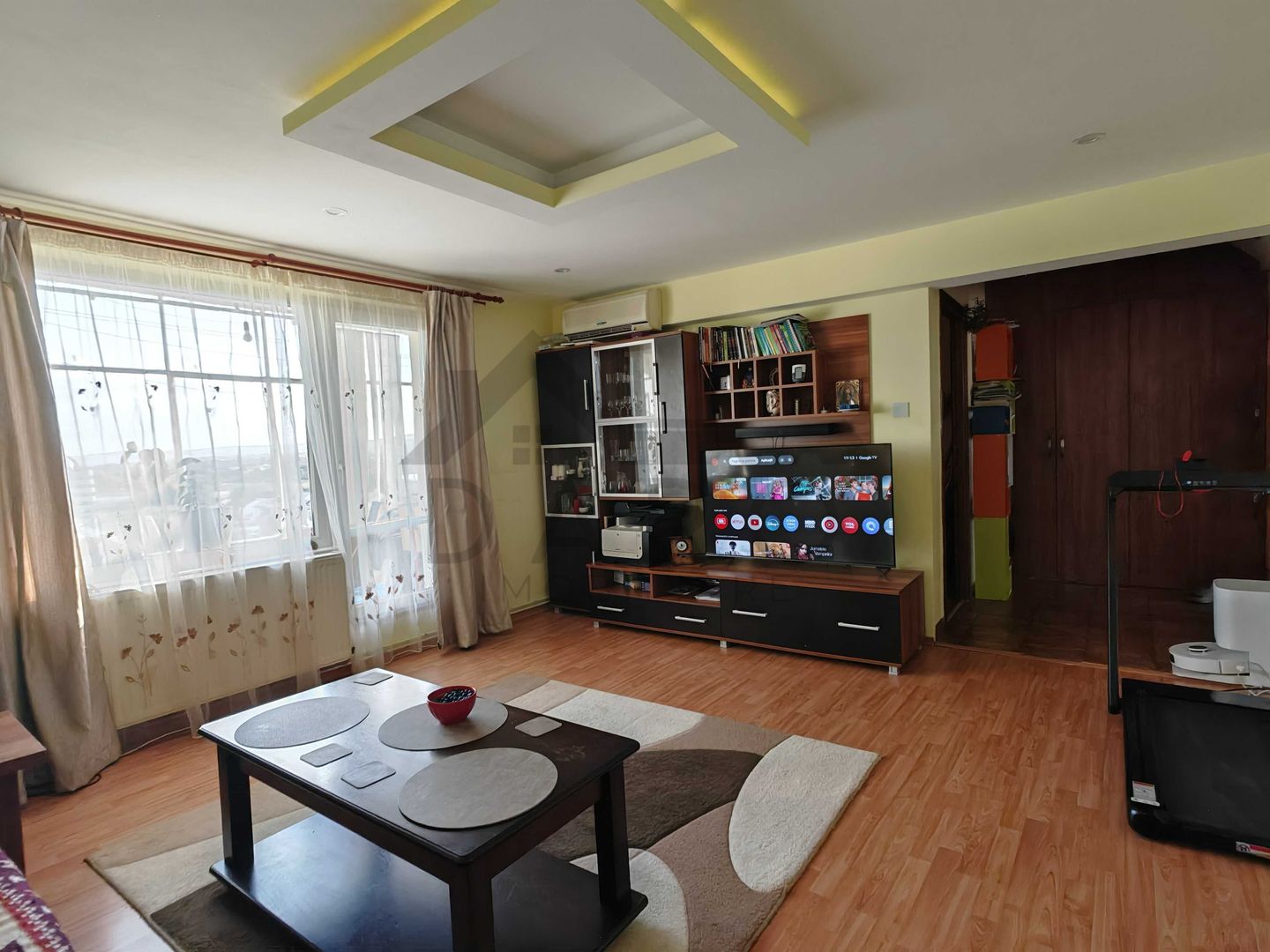 Vand apartament 3 camere - Poză 2