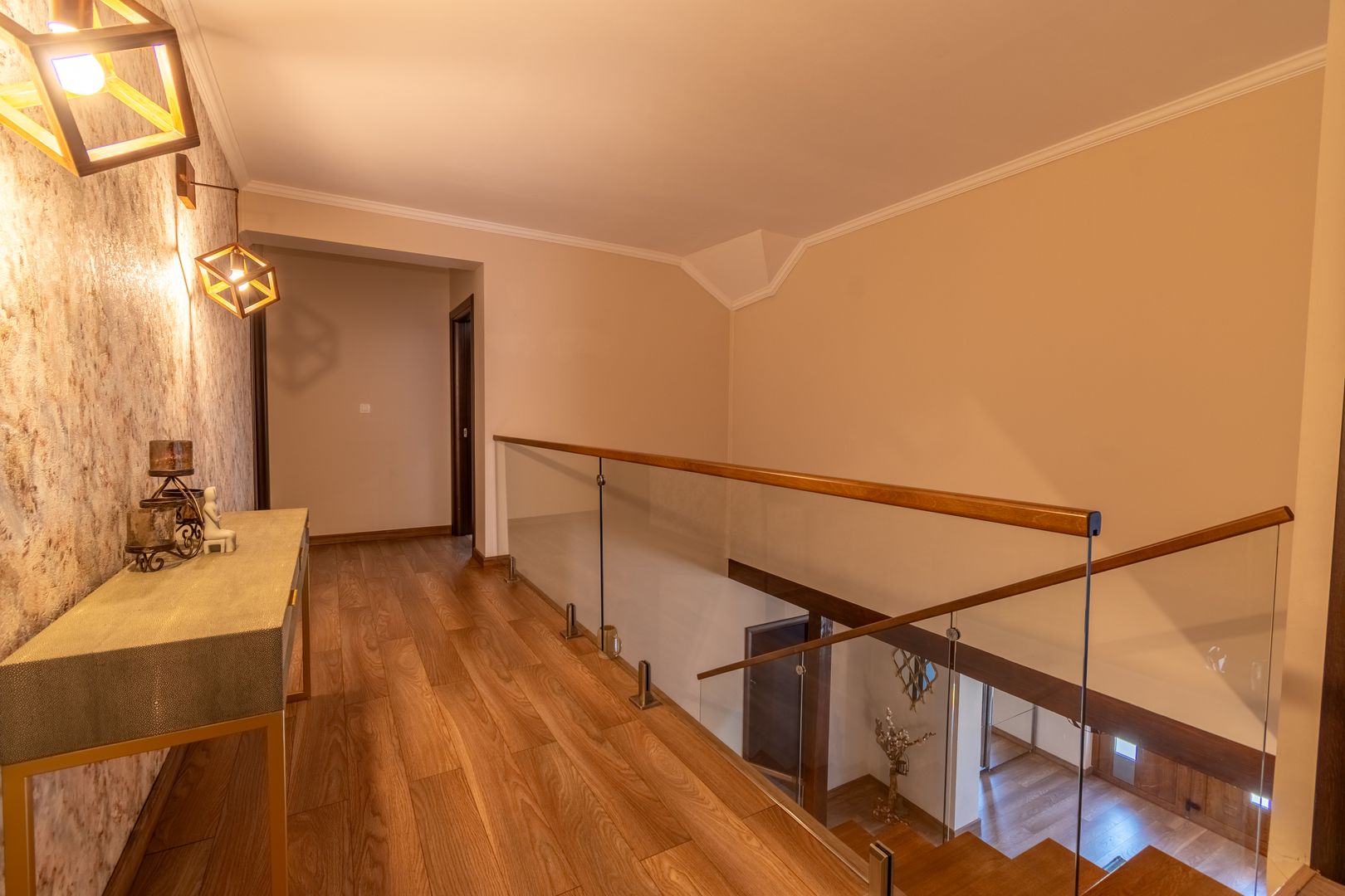 Proprietate exclusivista de vanzare: 2 case | 9 camere | 2000 mp teren - Poză 54