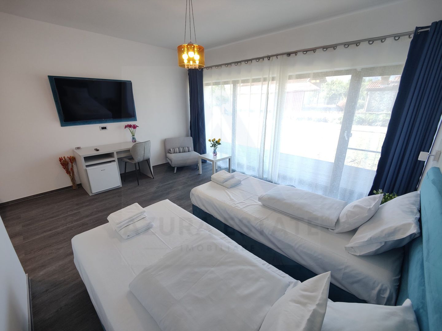 Pensiune 600 mp an 2023 si casa 130 mp teren 4600 mp zona V. Avrigului - Poză 13
