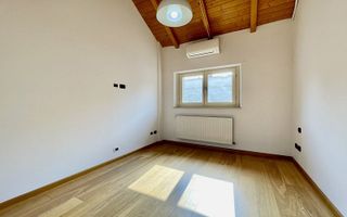 Penthouse pe doua niveluri situat in Piata Unirii - Poză 10