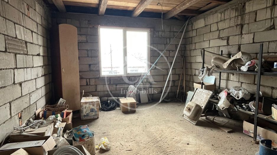 Casa de vanzare D+P+E+M cu 5 camere în Livada De Bihor - Poză 8