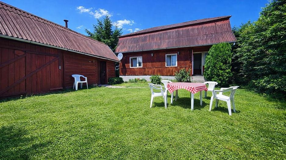 Casa de vacanta, intr- o ariere admirabila, Lunca Bradului - Poză 3