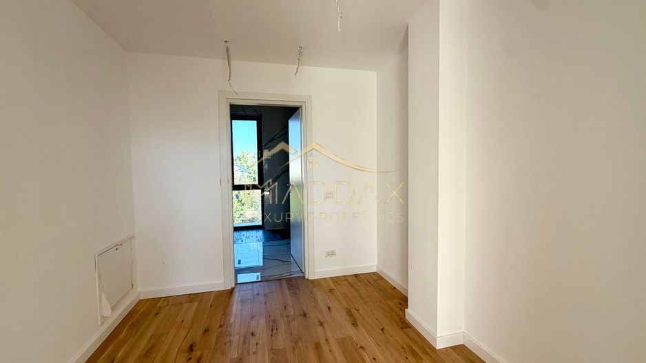 Vila Mediteraneana P+1E // 5 camere / 136 mp utili /garaj / Tunari - Poză 32