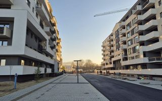 Apartament cu 2 camere, Tractoru, Brasov - Poză 5