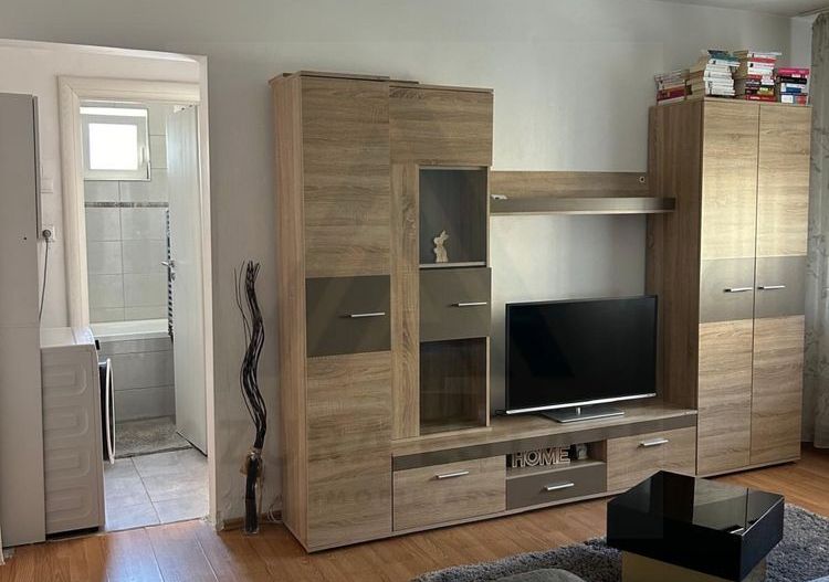 Apartament cu 2 camere 45 mp balcon etaj 2 in zona Rahovei - Poză 1