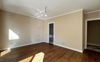 Apartament 4 camere de vanzare , Zona Unirii , 2 locuri de parcare incluse - Poză 5