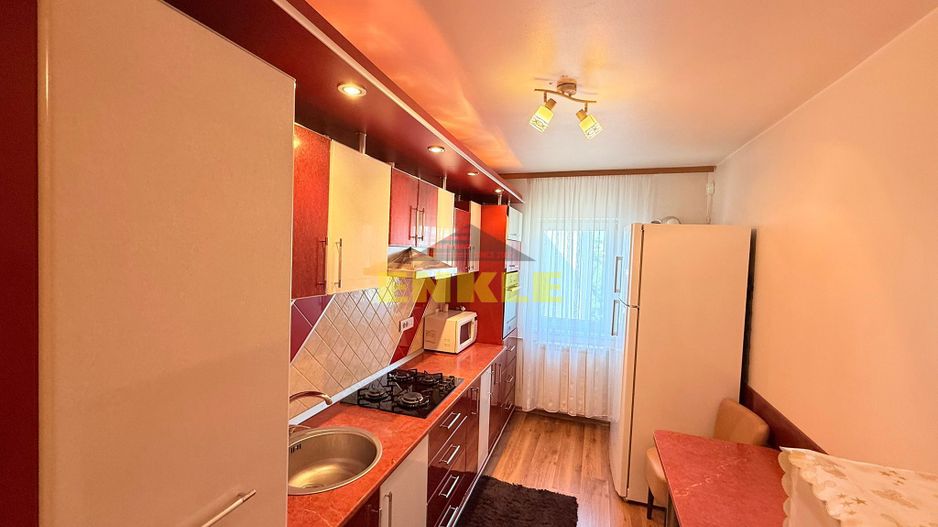 De vanzare apartament cu 3 camere, zona Mall. - Poză 7