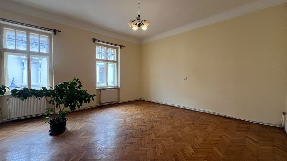 Garsonieră spațioasă de închiriat în zona ultracentrală - Poză 4