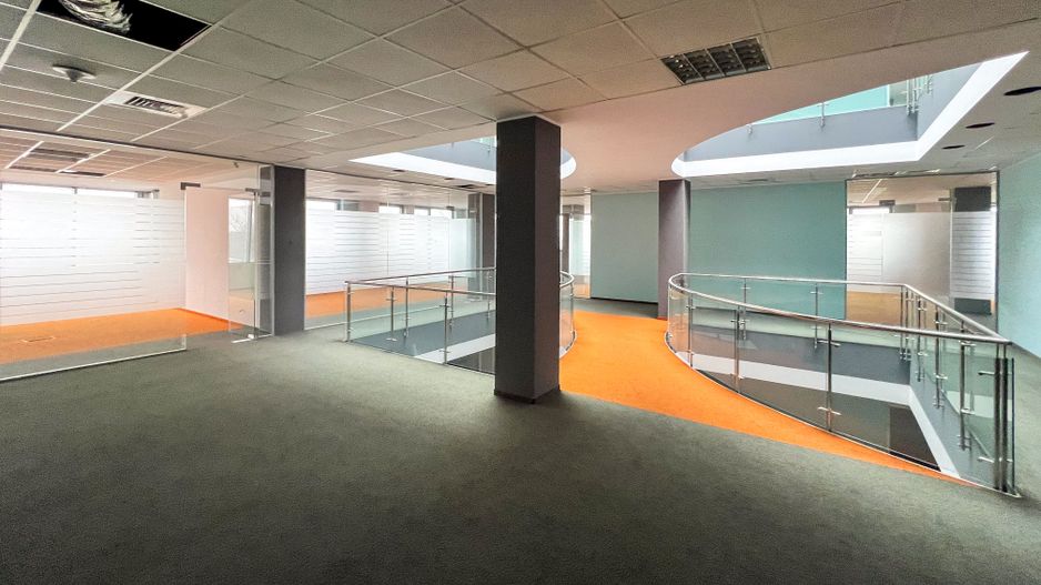 Proprietate comercială premium de vânzare- teren 3.728 mp |  Lângă A0 - Poză 9