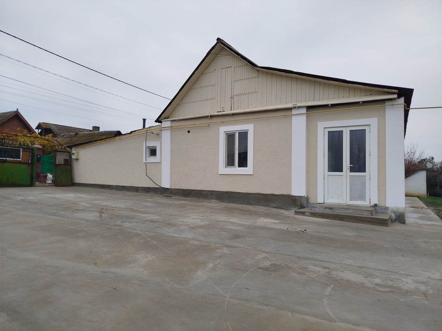 Casă de vânzare – 3 camere, teren generos 18 ari – Bulboaca, Anenii Noi - Poză 2