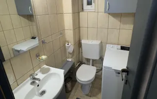 3 camere transformat in 2 - renovat 1 mai etaj 2 cu 2 bai - centrala - Poză 12
