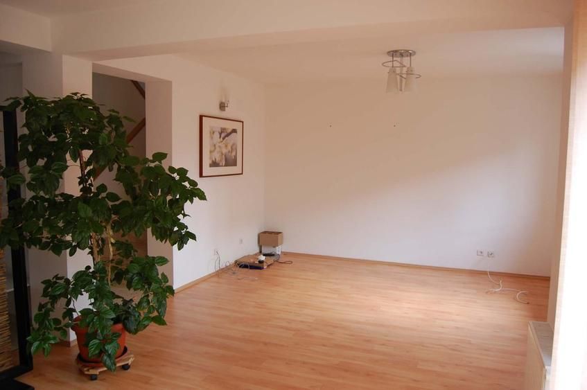 Vila cocheta 3 camere in cartierul Azur, Pipera - Poză 1