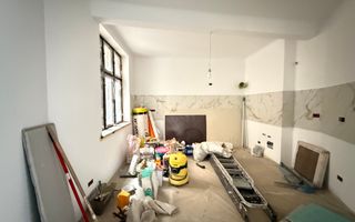 Apartament boieresc partial renovat - Poză 12