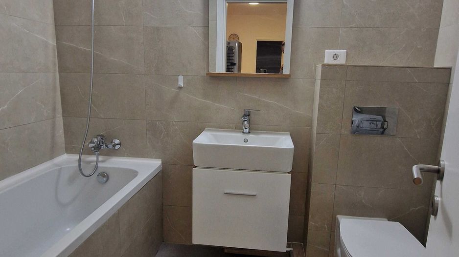 Apartament 2 camere de inchiriat | centrala proprie | parcare | metrou Pacii - Poză 7