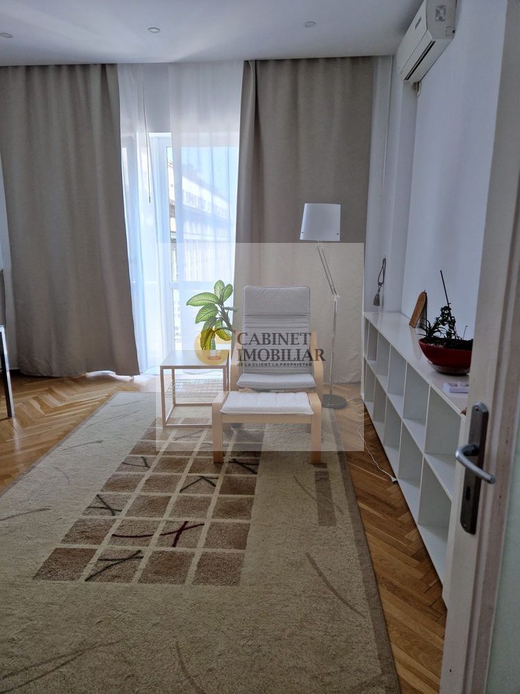 Garsoniera balcon frantuzesc -Universitate I Etaj 4 I Centrala proprie - Poză 2