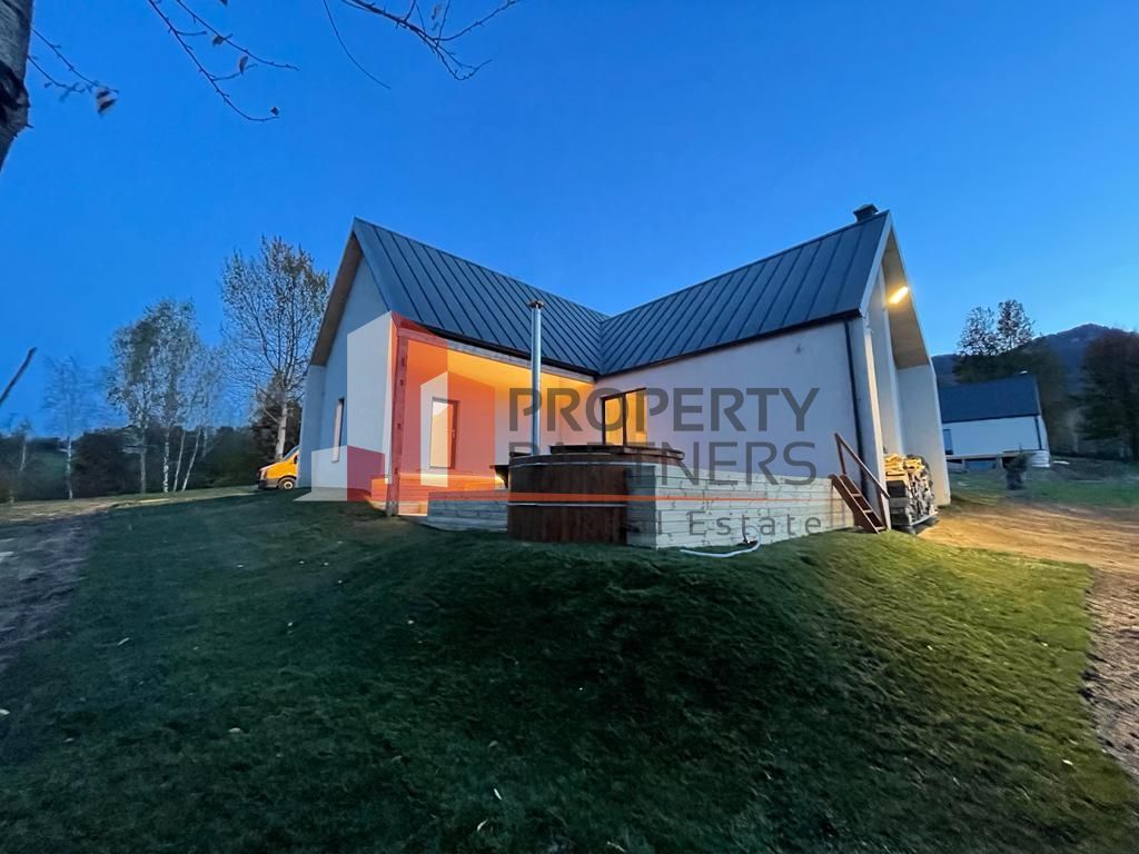 Case de vanzare Bran Tohanita - Poză 1