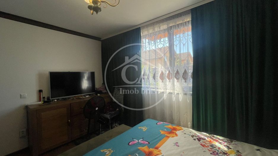 Casă de vânzare cu 4 camere în Cartierul Tineretului, Oradea - Poză 14