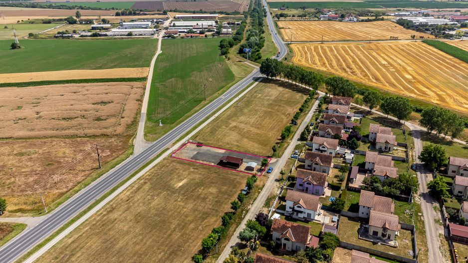 Închiriere Spațiu și Teren în Pecica – Ideal pentru Showroom - Poză 5