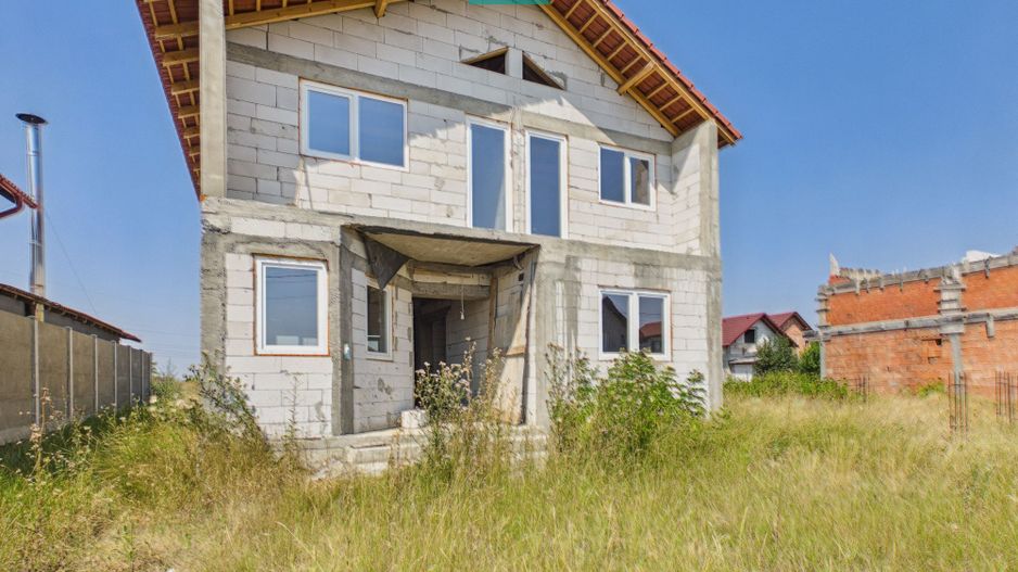 Vilă la roșu cu 4 dormitoare în Fântânele - Poză 3