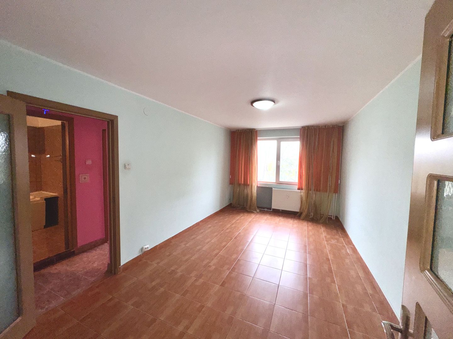 Apartament spațios 3 camere | Etaj 1/8 | Bloc reabilitat - Poză 3