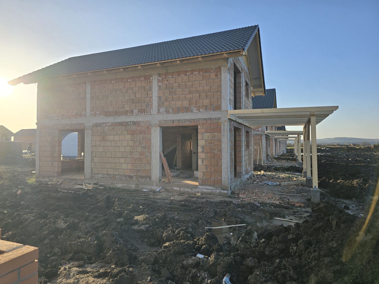 Casa 4 camere la cheie,10 minute de spital 150mp,700mp teren - Poză 6
