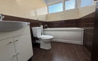 Apartament cu 2 camere decomandat situat la etajul 1 in Giroc - Poză 7