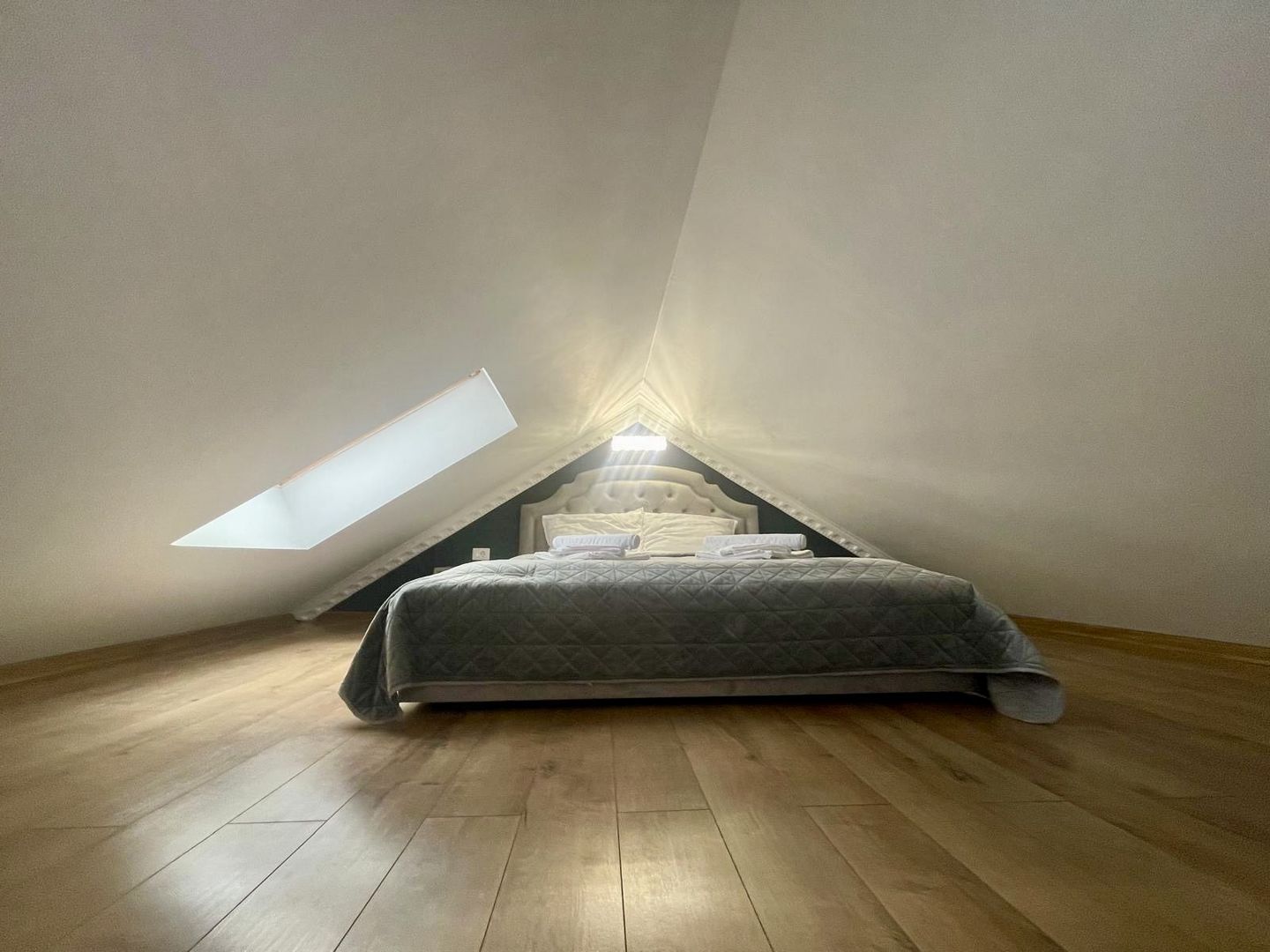 Casa moderna de inchiriat | Burdujeni | Pret pe zi - Poză 7