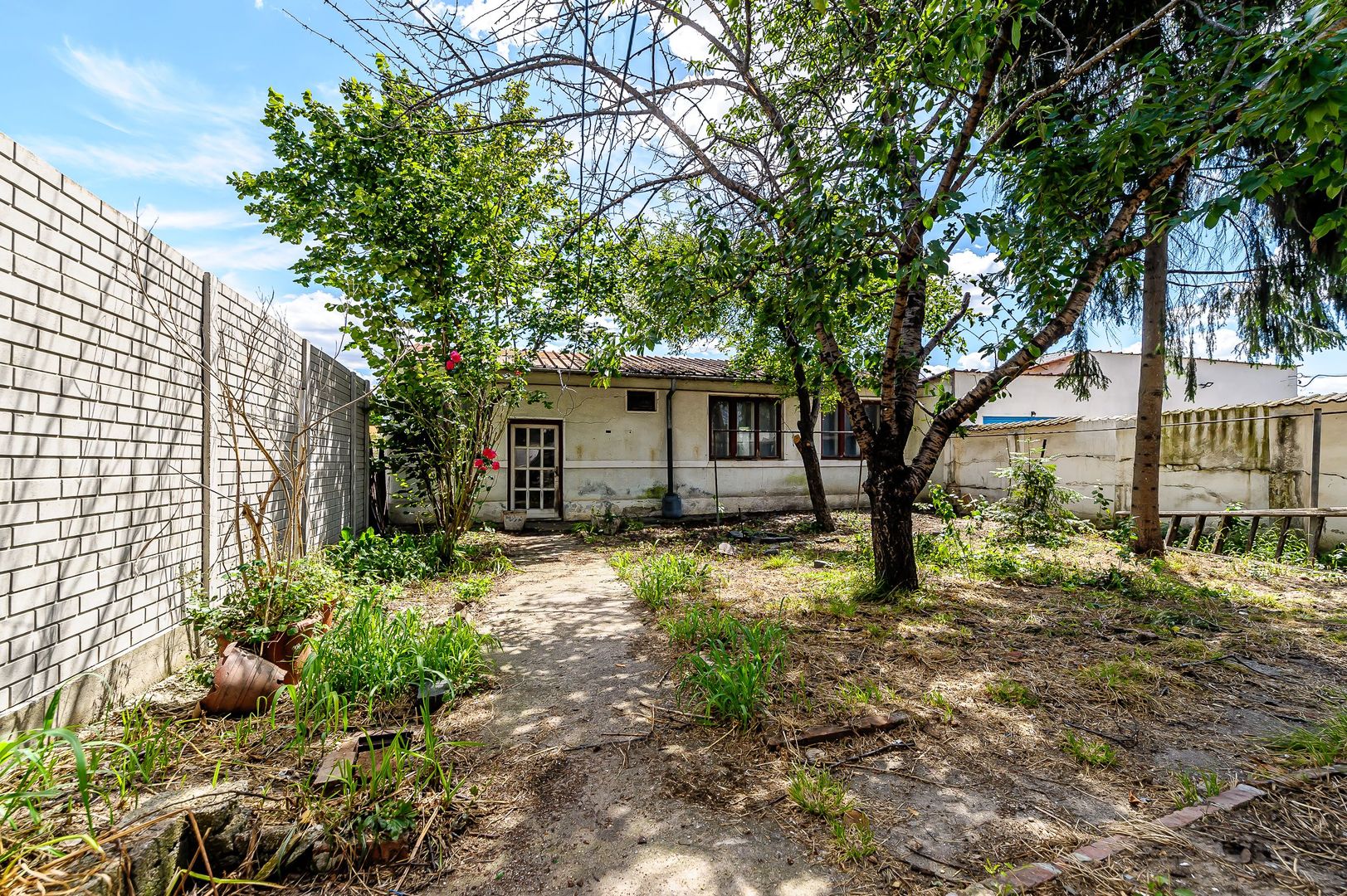 Casă cu teren de 716 mp pe strada Dorobanți, Pârneava. - Poză 11