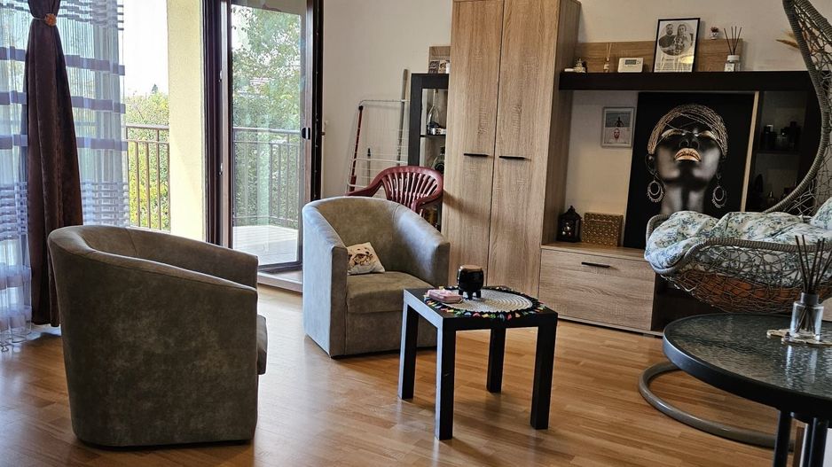 Freidorf | 3 Camere | Scara interioara | Loc de parcare inclus in pret. - Poză 1