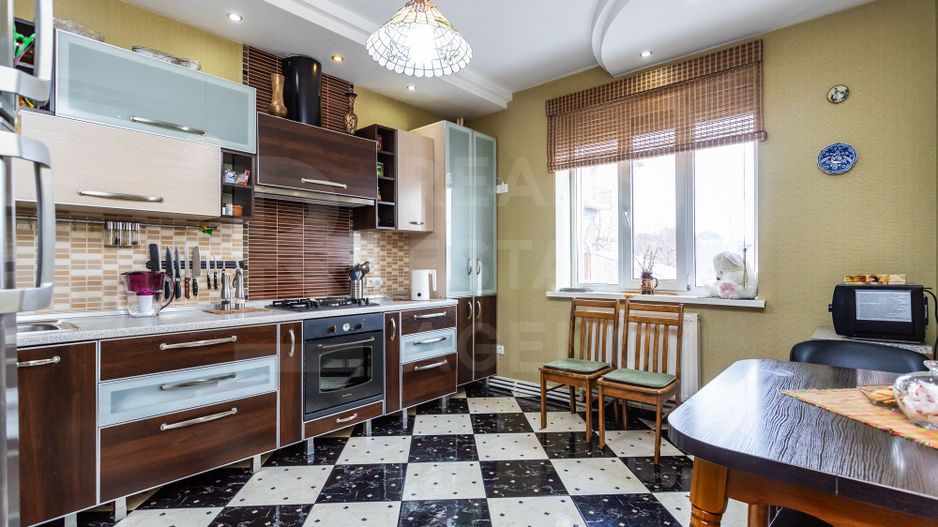 Vânzare, casă, 3 nivele, 200 mp + 10 ari, str. Gura Văii, Rîșcani - Poză 11