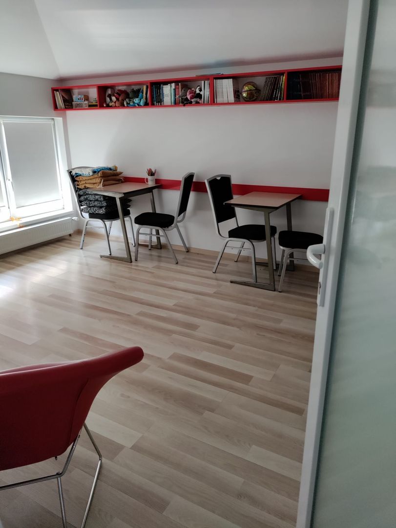 De inchiriat! Casa pretabila birouri, in Gruia - Poză 9