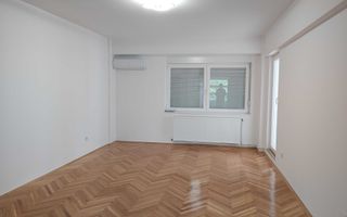 Apartament cu 3 camere | Zonă Ultracentrală - Piața Ștefan cel Mare - Poză 3