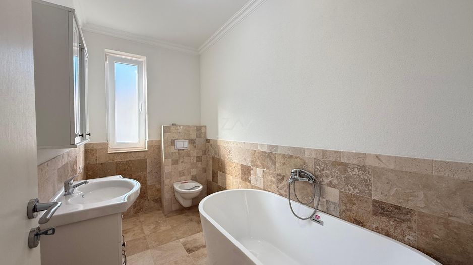 Bloc finalizat. Locatie excelenta. Decomandat. Loc de parcare. - Poză 5