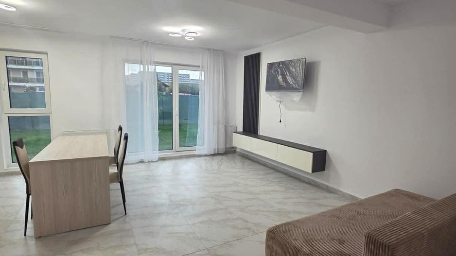 Apartament 2 camere, Tractoru, zona Coresi - Poză 1