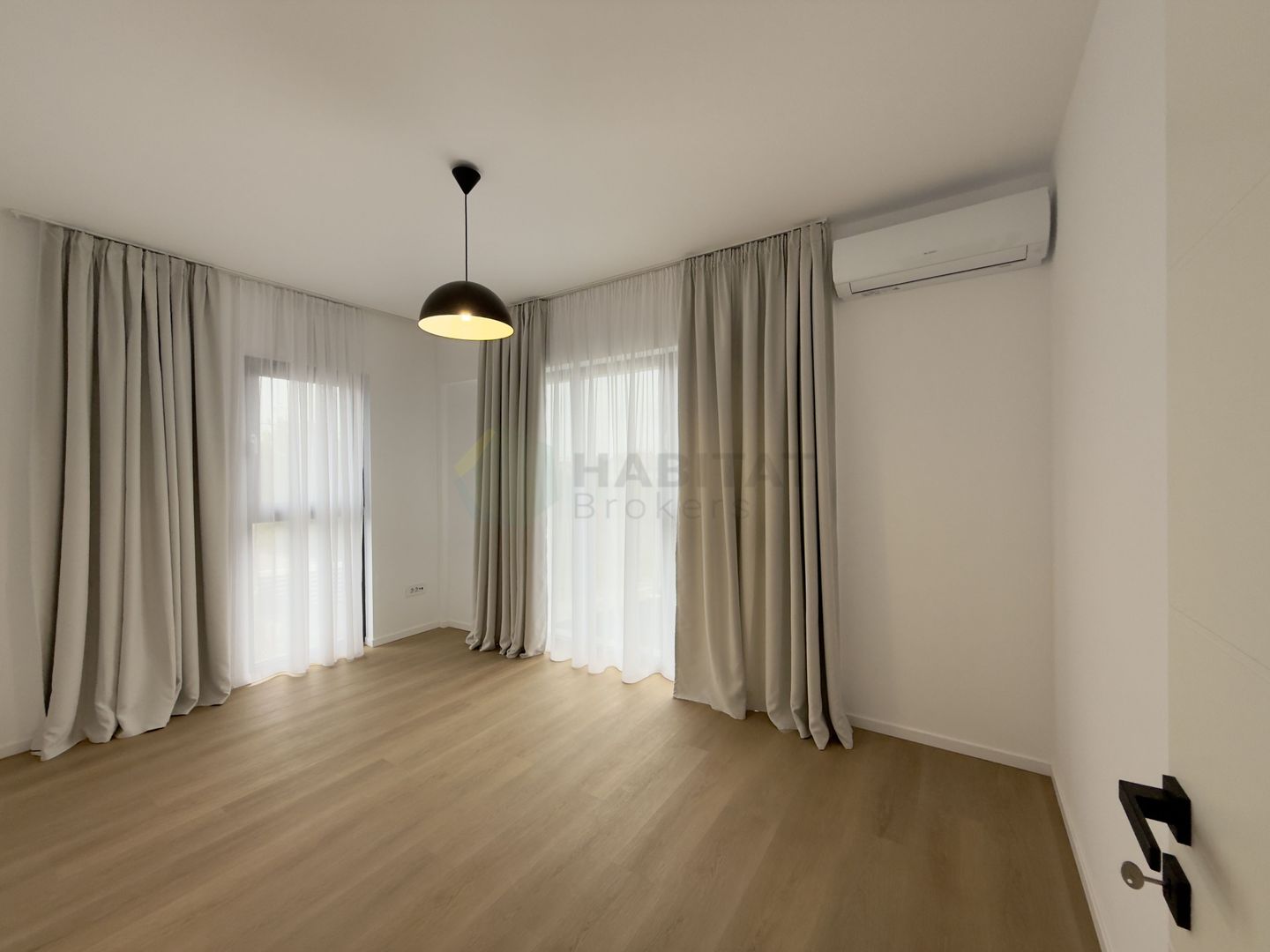 Vila finalizata in Complex Rezidential - Poză 11