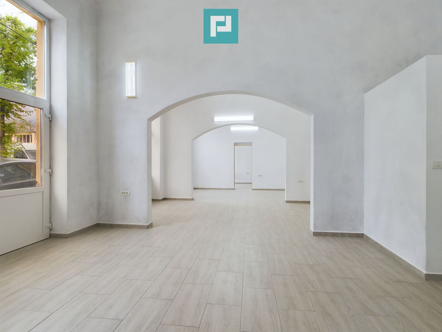 Spațiu comercial de vânzare central 80 mp - Poză 6