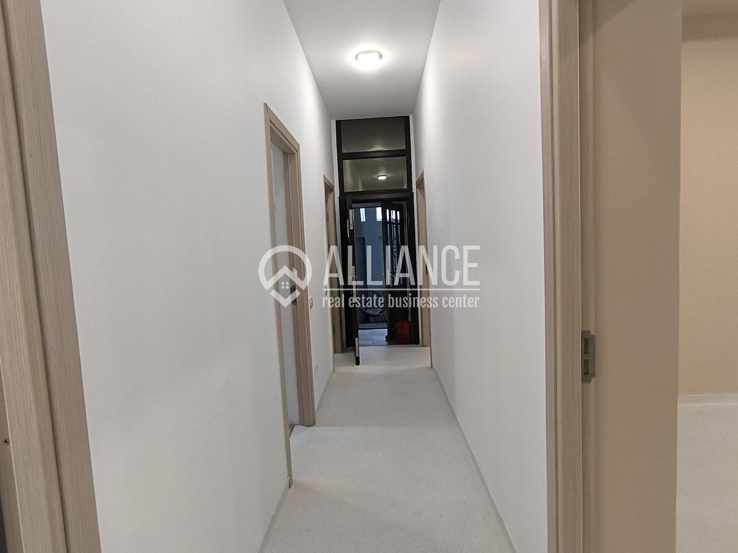 Capitol Bulevardul Mamaia Vila D+2E+M - Poză 8