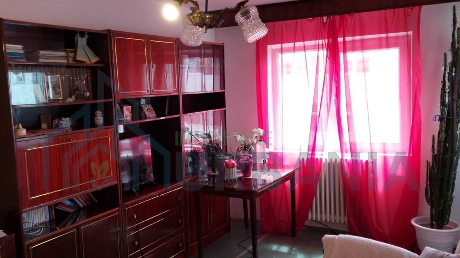 Apartament 3 camere de vânzare, Hârlău, etaj 4 - Poză 4