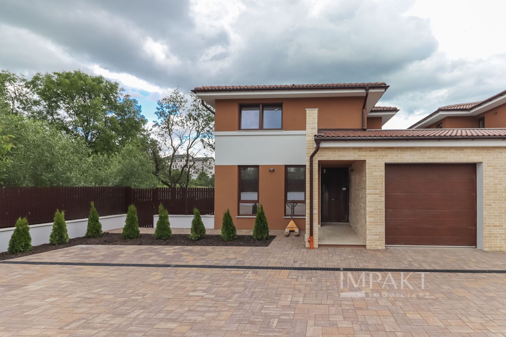 Case cuplate 5 camere si teren de 700 m2 in Feleacu - Poză 41