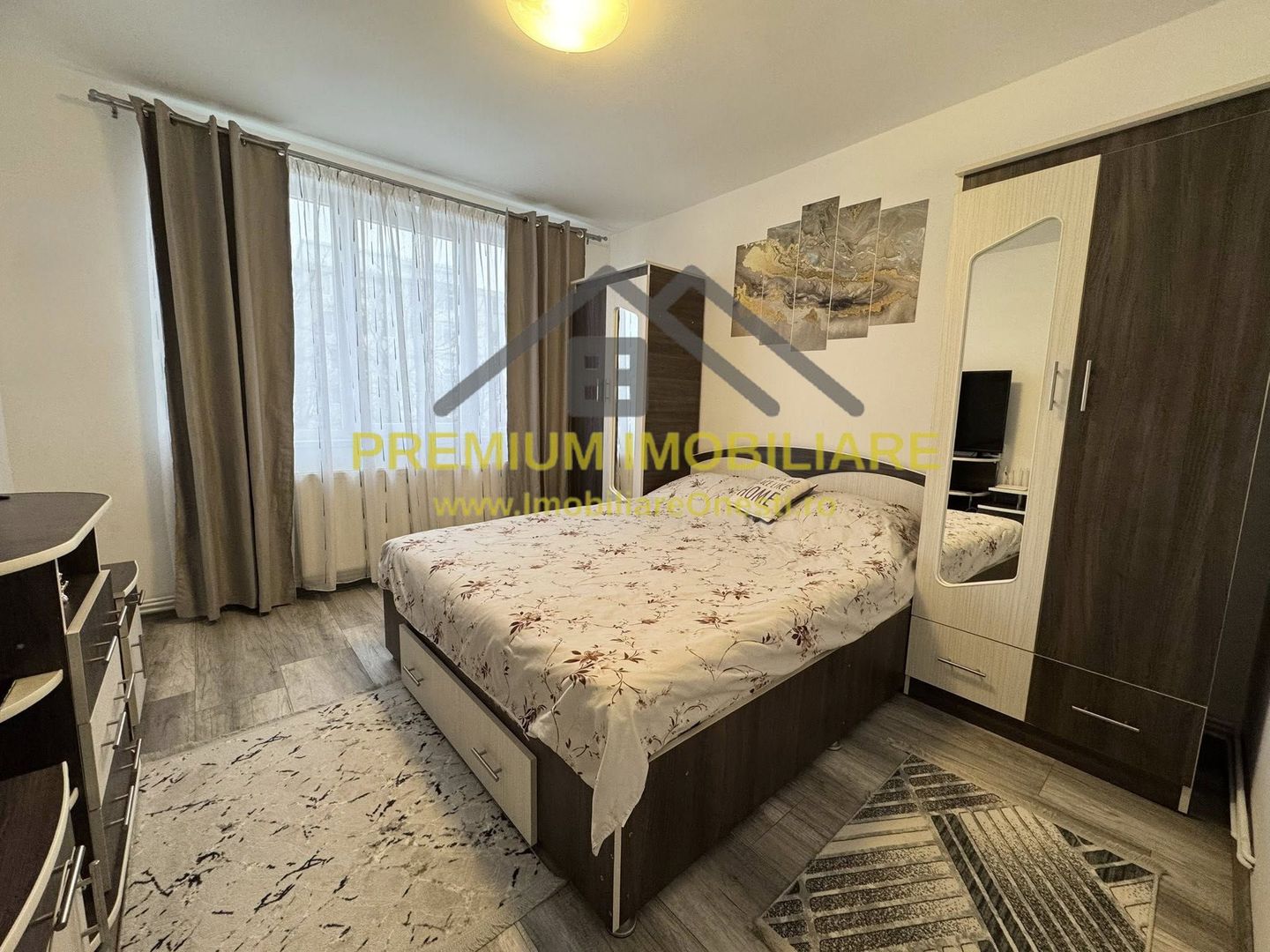 Apartament 2 Camere - Zona Ultracentrala - Renovat - Mobilat - Utilat - Poză 3