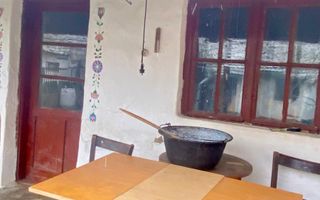 Casă din cărămidă | Teren 2000 mp|Anexe tradiționale | Bojt - Poză 7