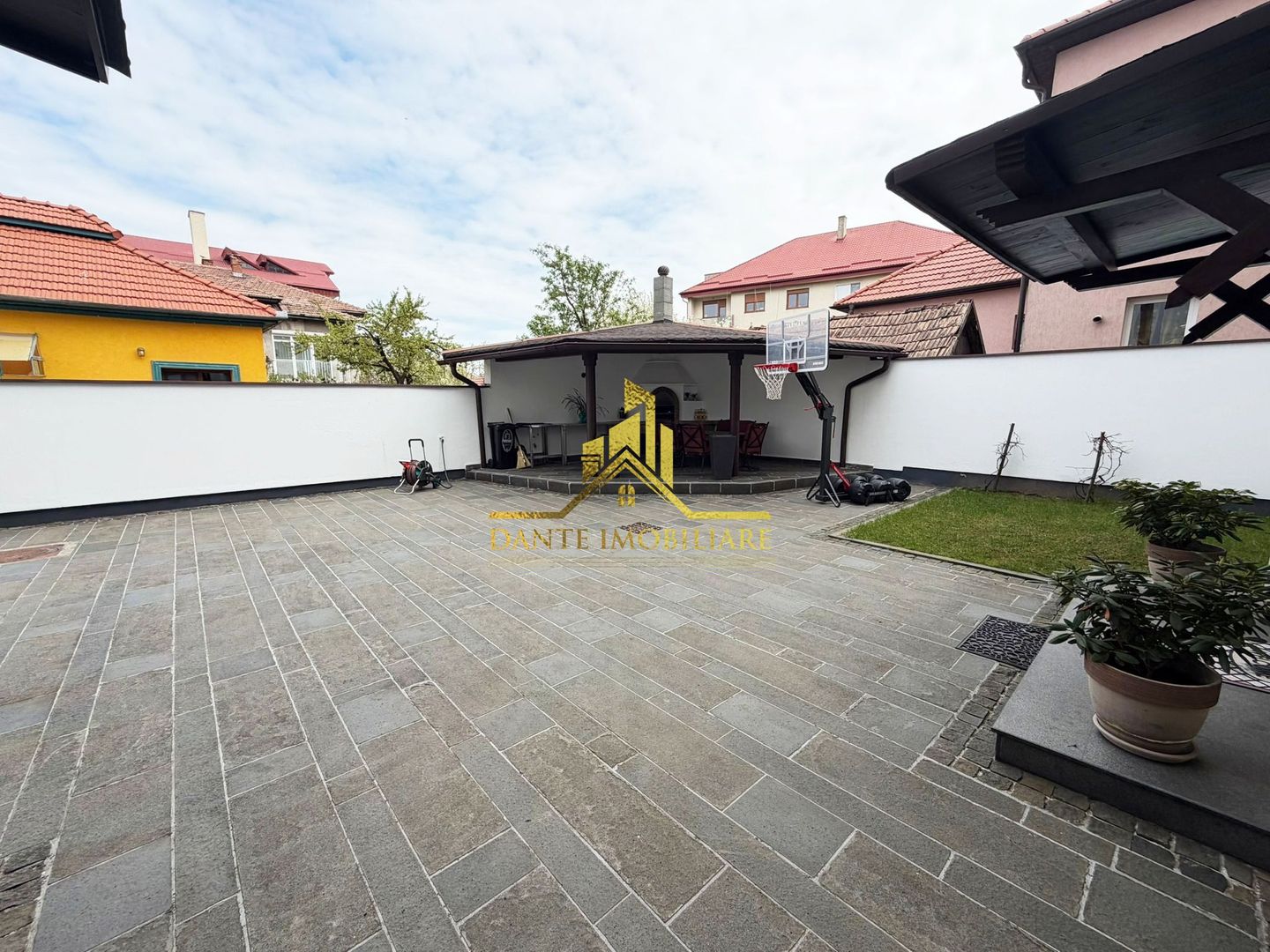 Casa, 6 camere, ultrafinisata, lux, curte, garaj, Andrei Muresanu - Poză 14