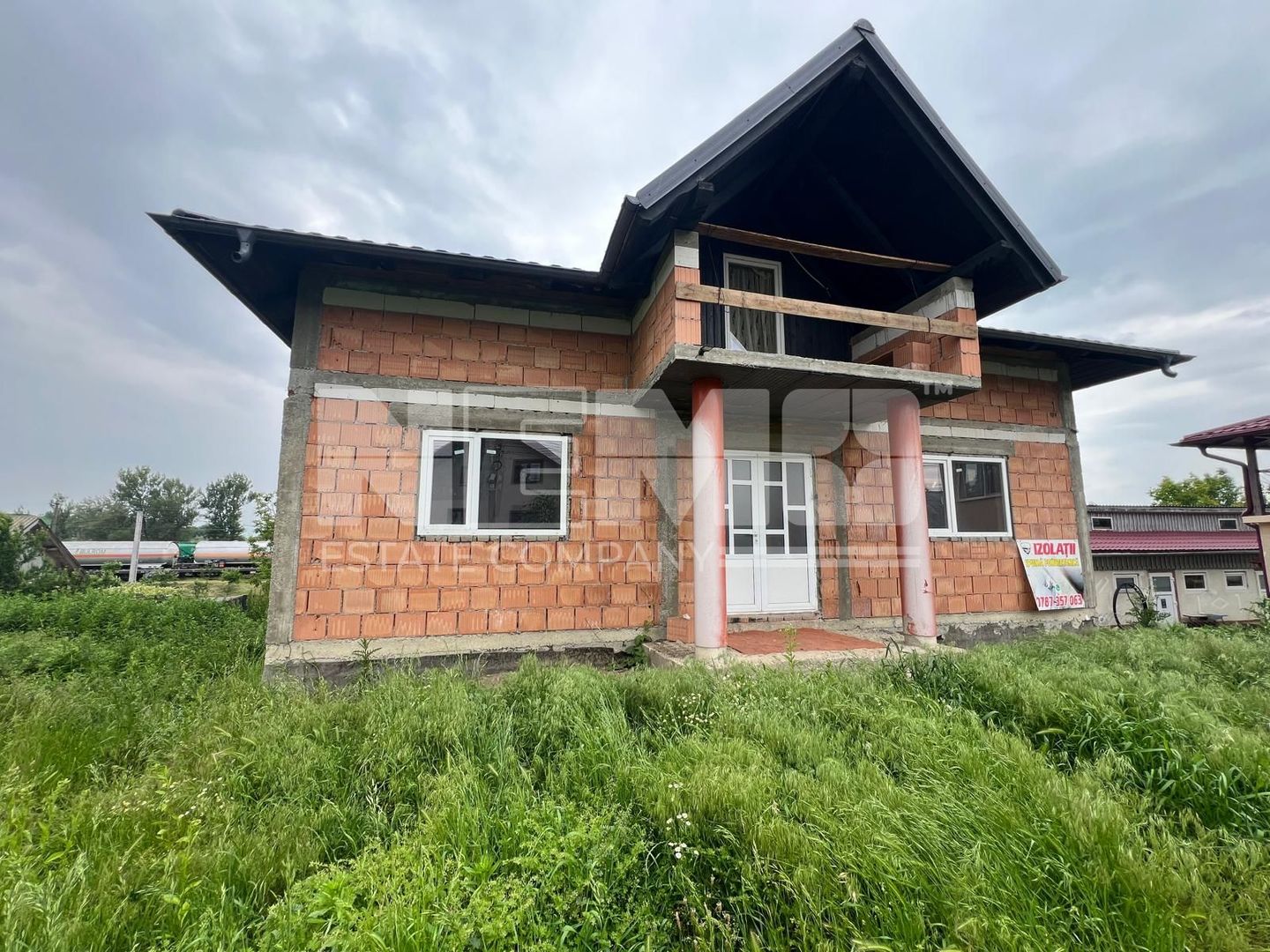 Casa la Rosu | 821Mp | Dornesti - Poză 1